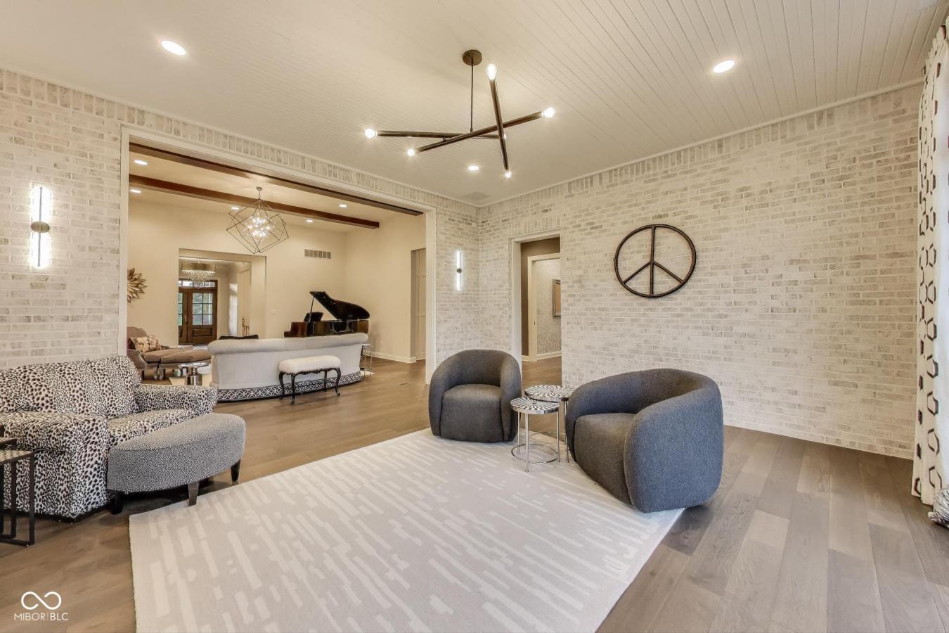 Carmel, Hamilton, 46032, United States, 6 Bedrooms Bedrooms, ,3 BathroomsBathrooms,Residential,For Sale,1952195