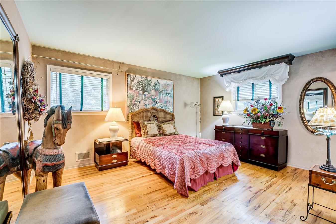 Bridgewater, Somerset, 08807, United States, 5 Bedrooms Bedrooms, ,2 BathroomsBathrooms,Residential,For Sale,1952385