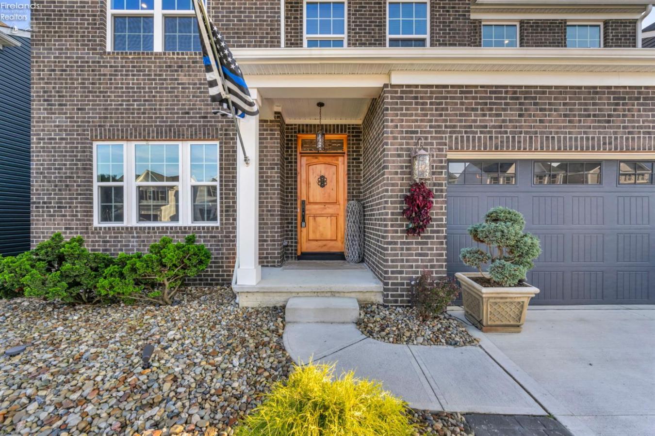 Lorain, Lorain, 44053, United States, 4 Bedrooms Bedrooms, ,3 BathroomsBathrooms,Residential,For Sale,1952380