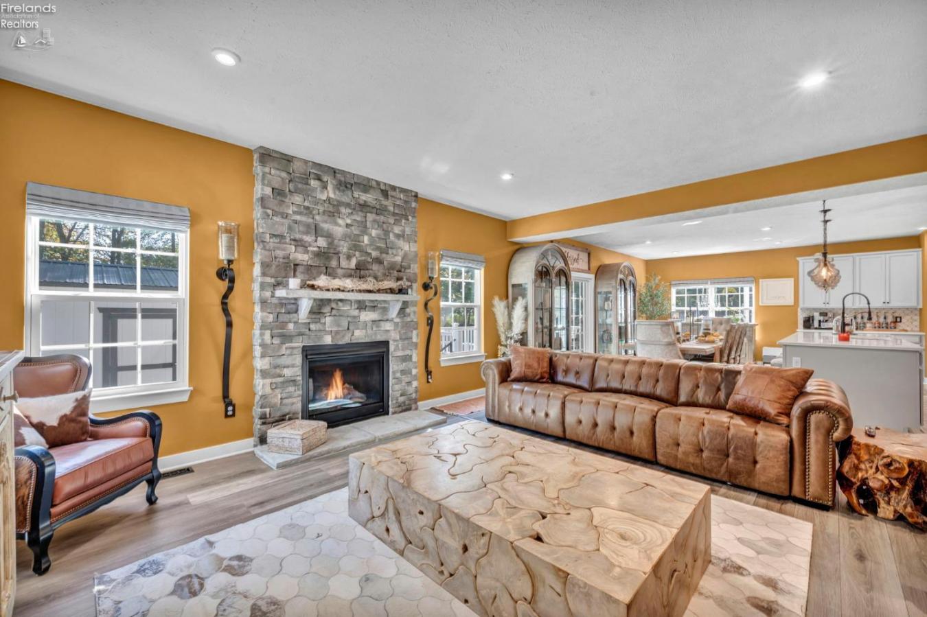 Lorain, Lorain, 44053, United States, 4 Bedrooms Bedrooms, ,3 BathroomsBathrooms,Residential,For Sale,1952380