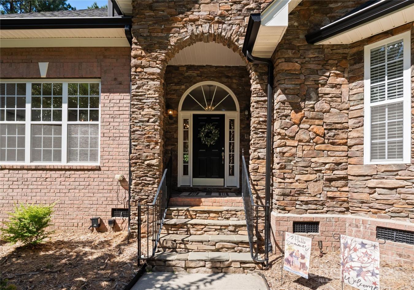 Mooresville, Iredell, 28117, United States, 4 Bedrooms Bedrooms, ,3 BathroomsBathrooms,Residential,For Sale,1952379