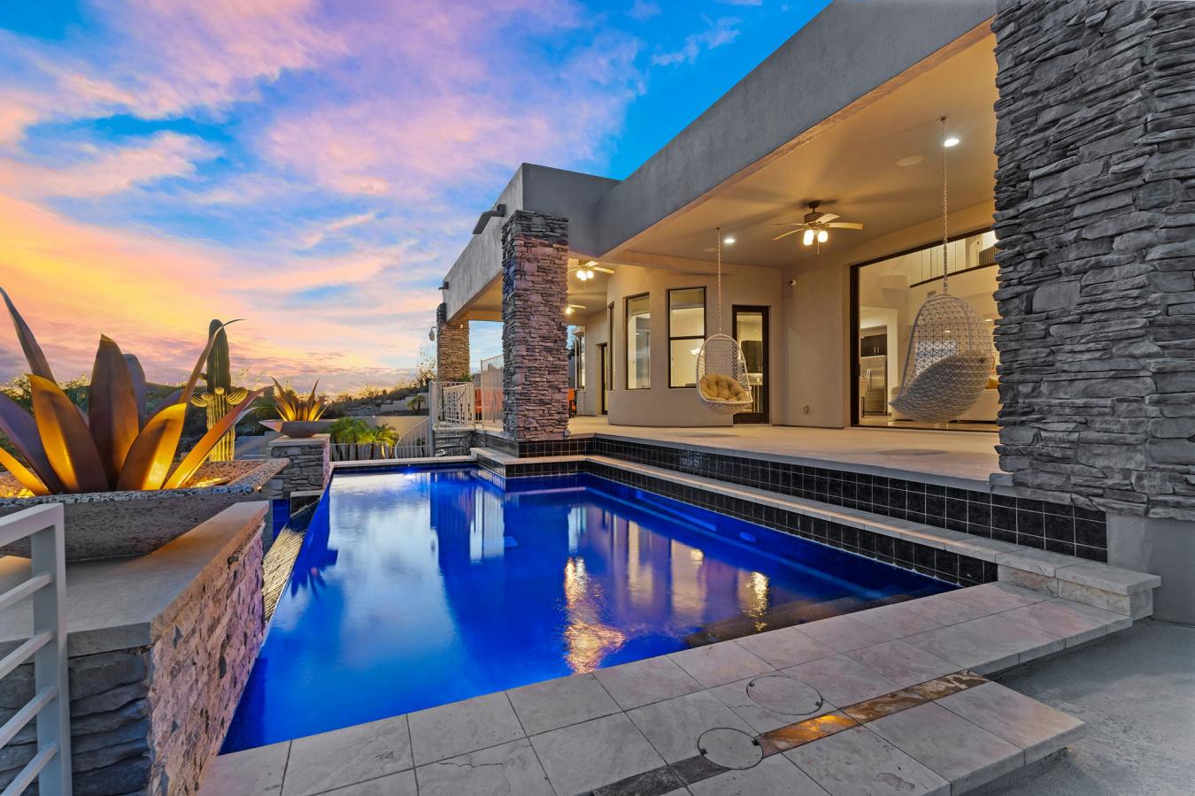 Phoenix, Maricopa, 85022, United States, 3 Bedrooms Bedrooms, ,4 BathroomsBathrooms,Residential,For Sale,1953588