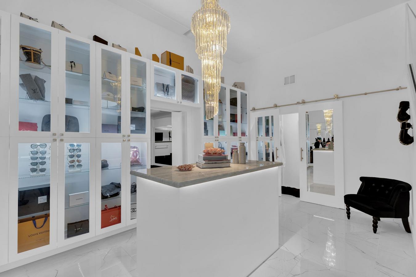 Phoenix, Maricopa, 85022, United States, 3 Bedrooms Bedrooms, ,4 BathroomsBathrooms,Residential,For Sale,1953588