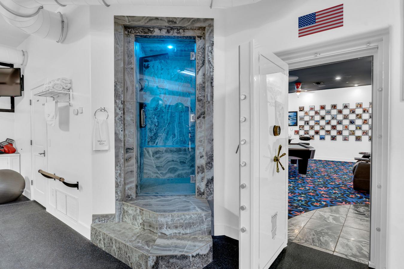 Phoenix, Maricopa, 85022, United States, 3 Bedrooms Bedrooms, ,4 BathroomsBathrooms,Residential,For Sale,1953588