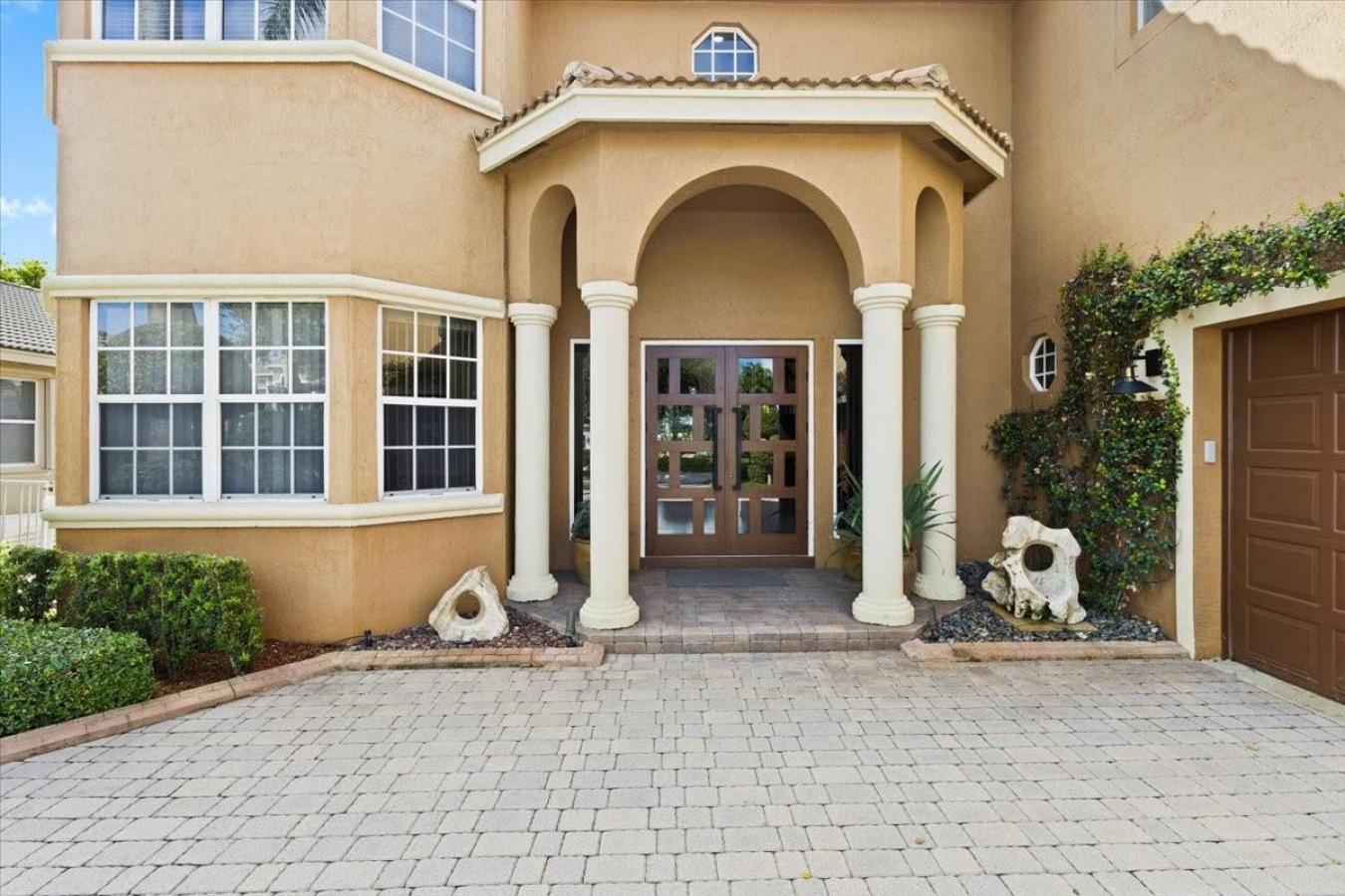 Coral Springs, Broward, 33076, United States, 6 Bedrooms Bedrooms, ,5 BathroomsBathrooms,Residential,For Sale,1952371