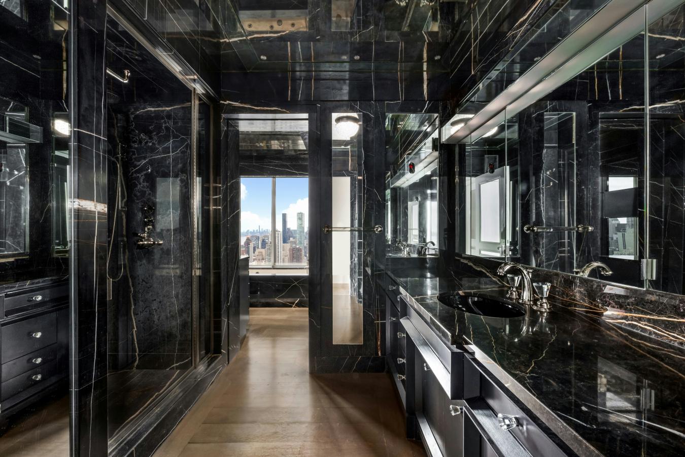 New York, New York, 10021, United States, 6 Bedrooms Bedrooms, ,5 BathroomsBathrooms,Residential,For Sale,1952367