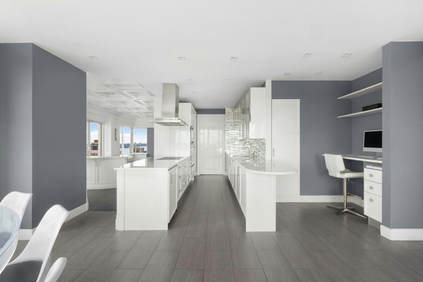 New York, New York, 10021, United States, 6 Bedrooms Bedrooms, ,5 BathroomsBathrooms,Residential,For Sale,1952367
