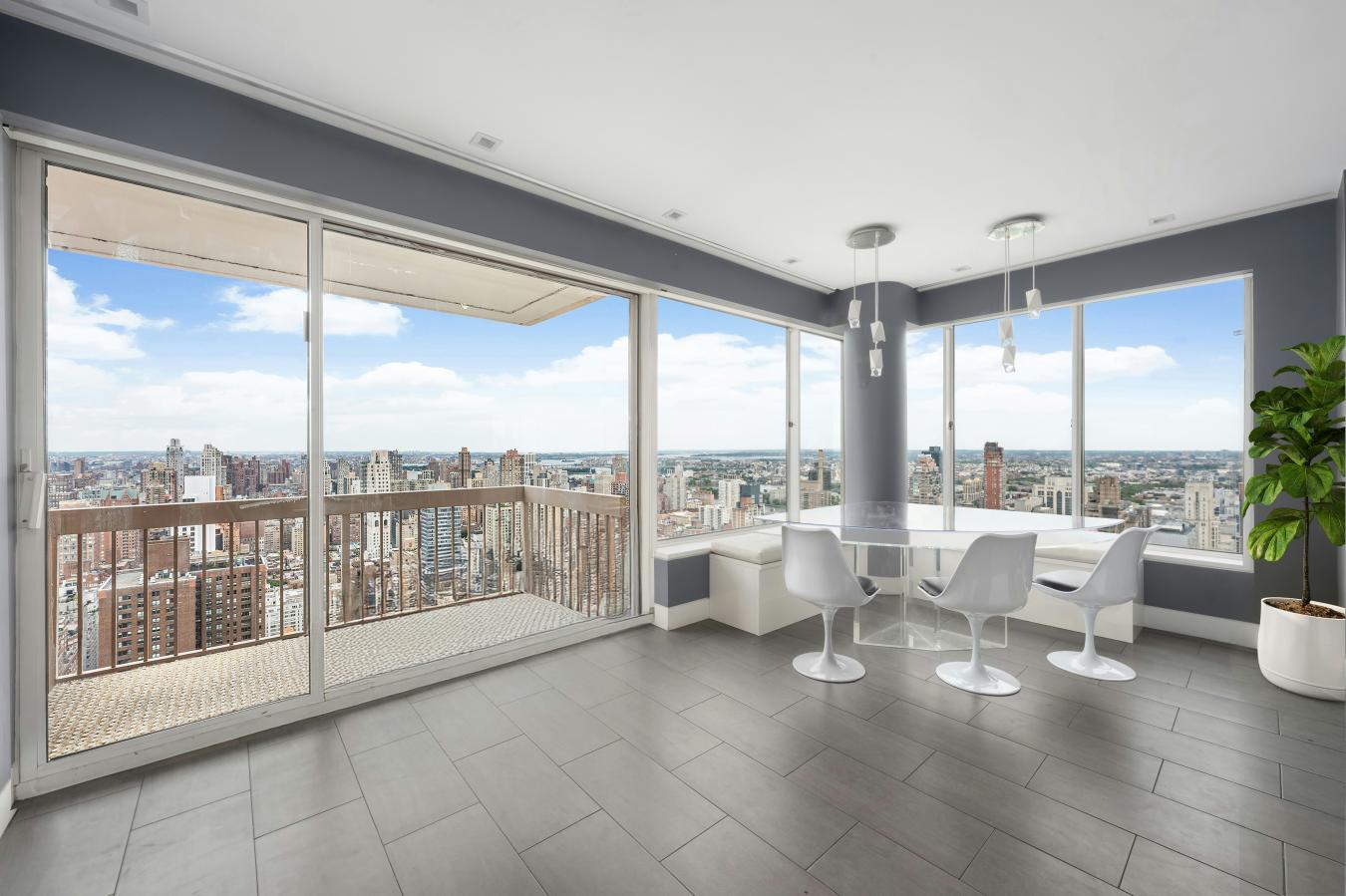 New York, New York, 10021, United States, 6 Bedrooms Bedrooms, ,5 BathroomsBathrooms,Residential,For Sale,1952367