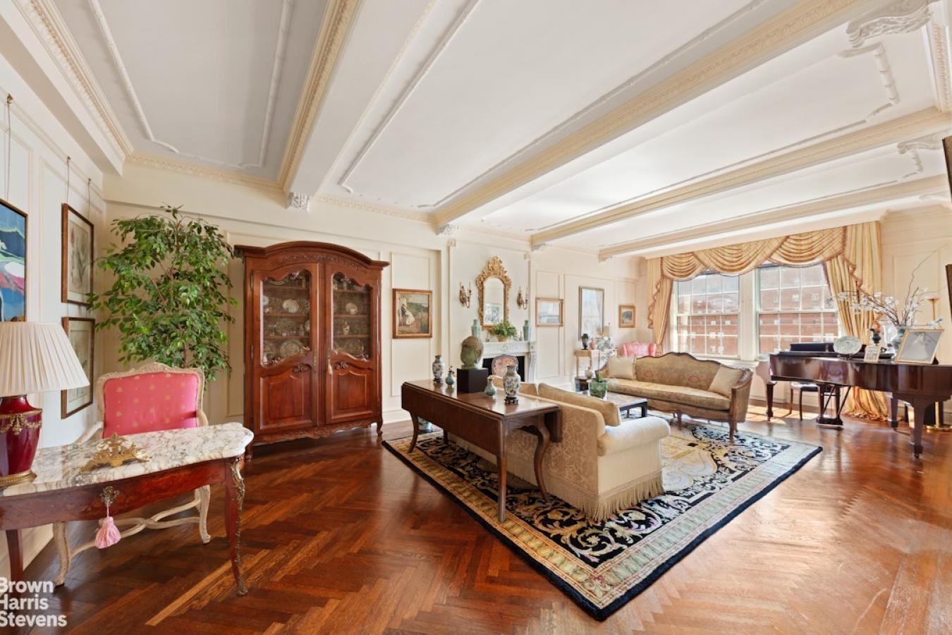 New York, New York, 10075, United States, 4 Bedrooms Bedrooms, ,3 BathroomsBathrooms,Residential,For Sale,1952366