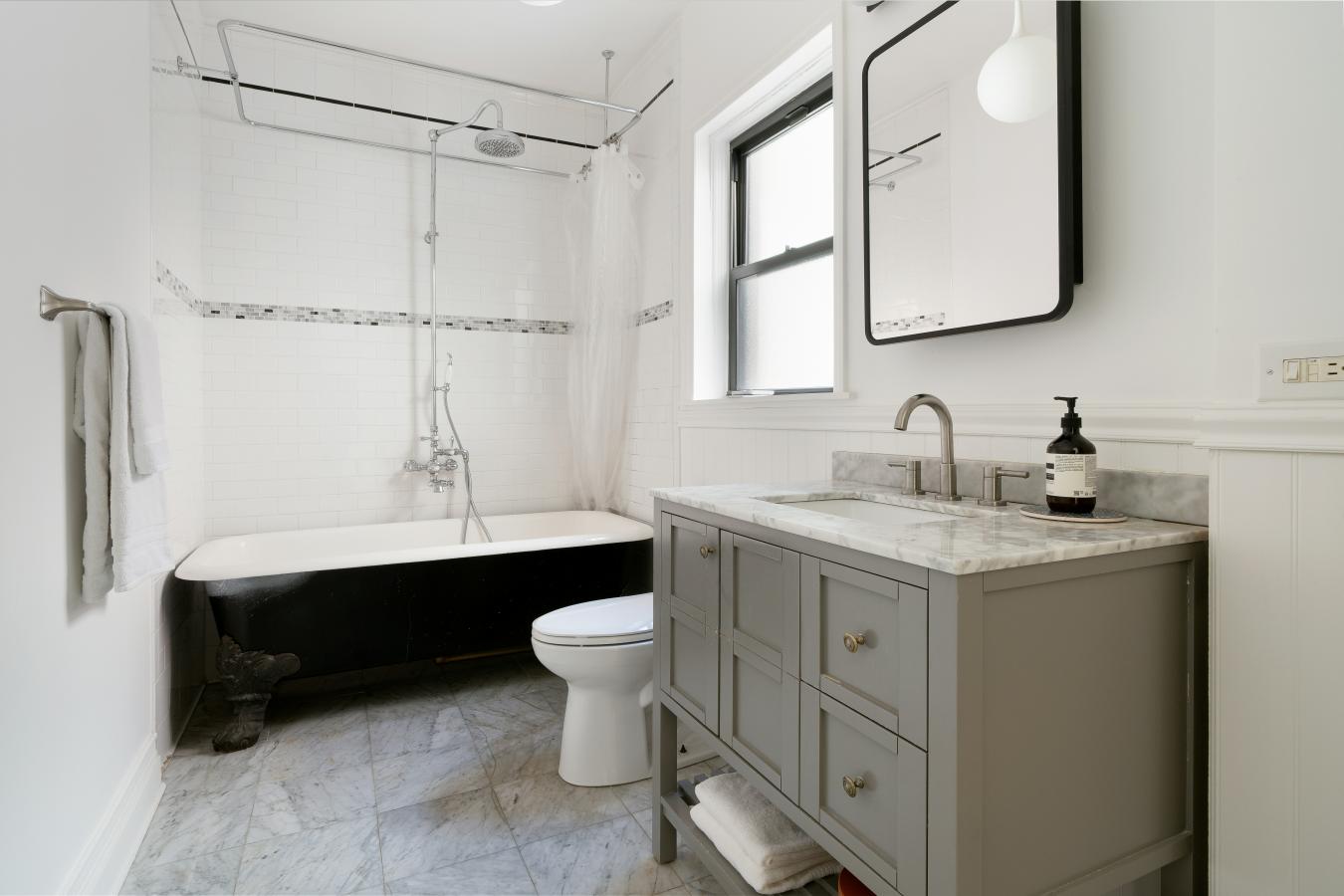 Hamilton Heights, New York, 10031, United States, 7 Bedrooms Bedrooms, ,5 BathroomsBathrooms,Residential,For Sale,1952363