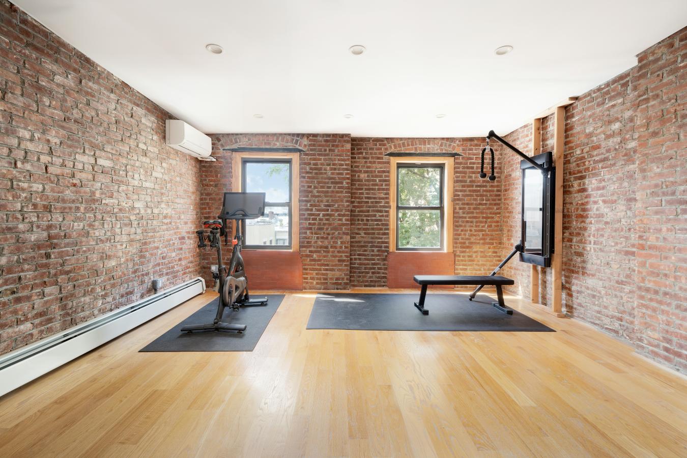 Hamilton Heights, New York, 10031, United States, 7 Bedrooms Bedrooms, ,5 BathroomsBathrooms,Residential,For Sale,1952363