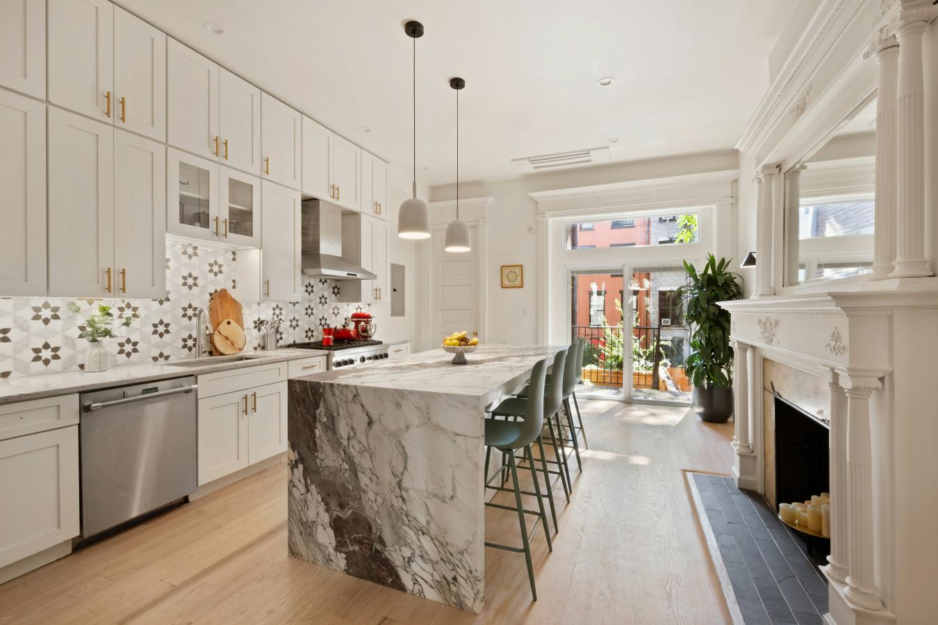 Hamilton Heights, New York, 10031, United States, 7 Bedrooms Bedrooms, ,5 BathroomsBathrooms,Residential,For Sale,1952363