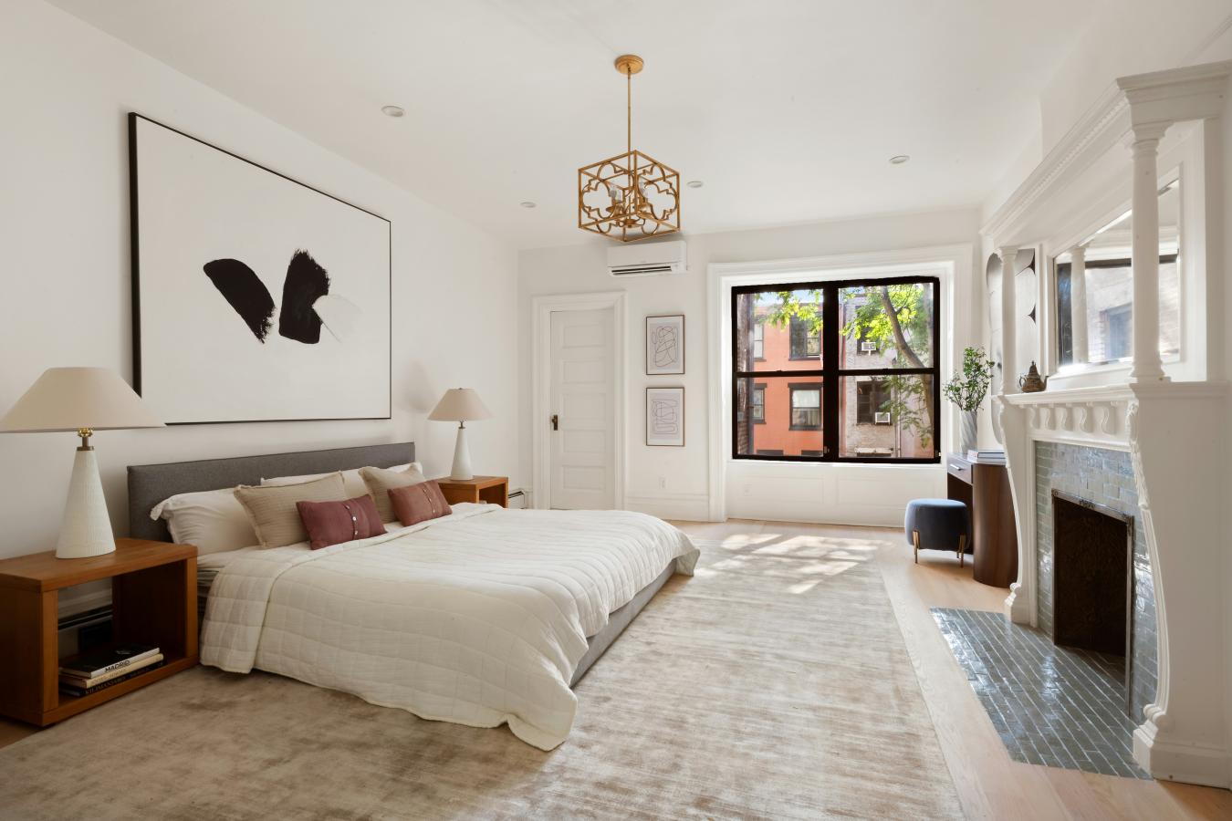 Hamilton Heights, New York, 10031, United States, 7 Bedrooms Bedrooms, ,5 BathroomsBathrooms,Residential,For Sale,1952363