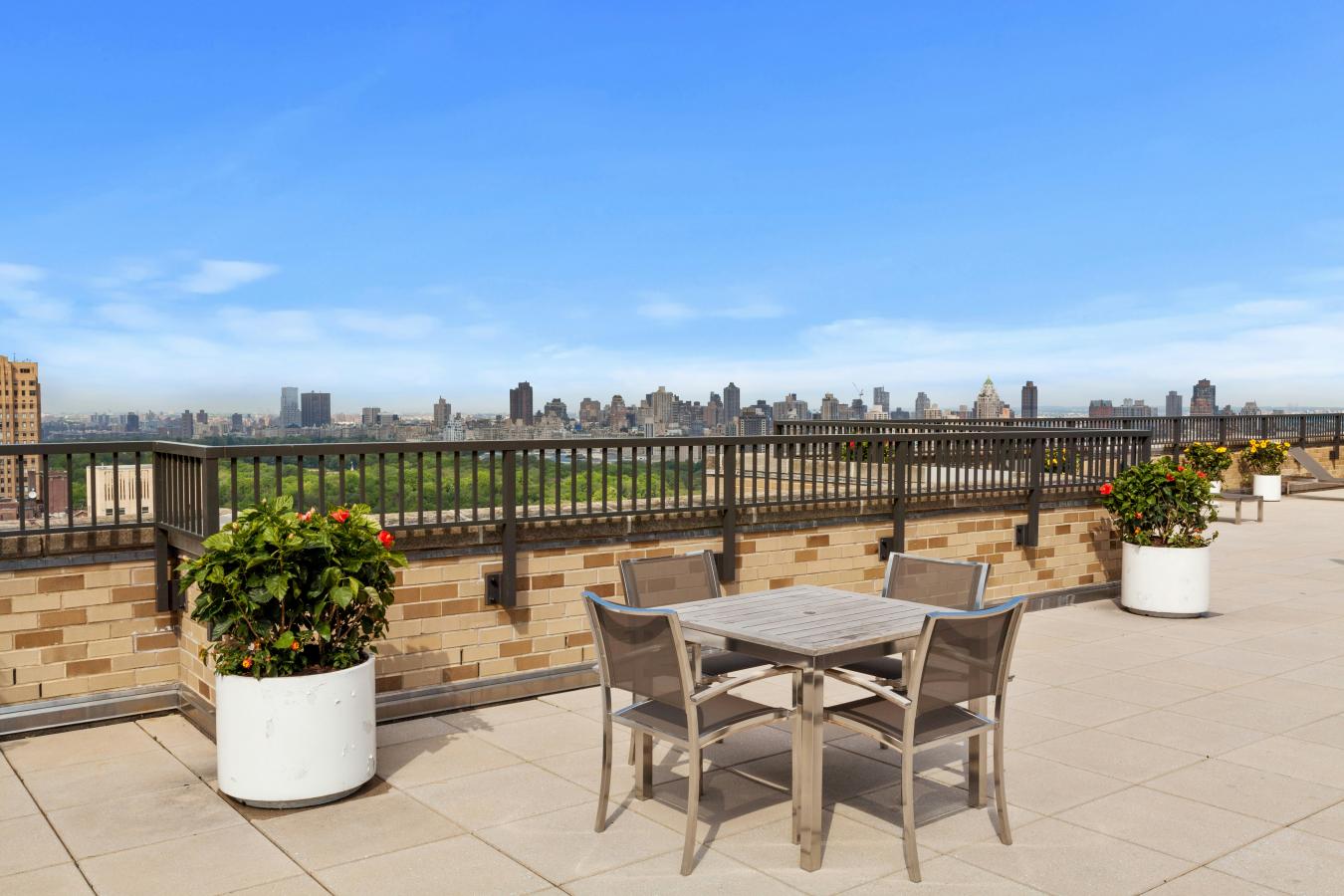 New York, New York, 10023, United States, 2 Bedrooms Bedrooms, ,2 BathroomsBathrooms,Residential,For Sale,1952360