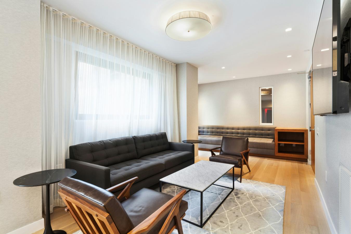 New York, New York, 10023, United States, 2 Bedrooms Bedrooms, ,2 BathroomsBathrooms,Residential,For Sale,1952360