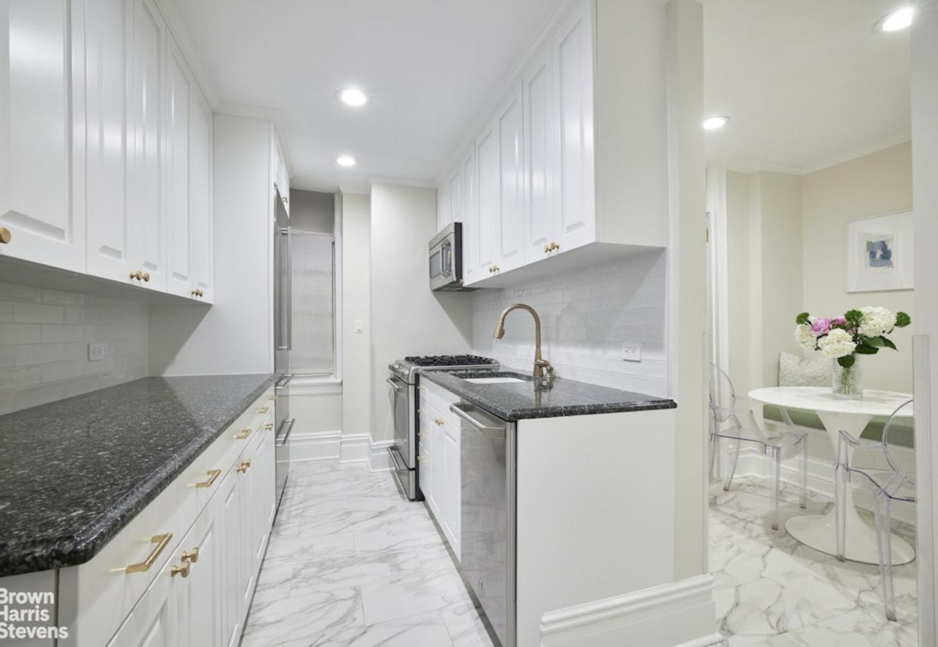 New York, New York, 10128, United States, 3 Bedrooms Bedrooms, ,3 BathroomsBathrooms,Residential,For Sale,1952357