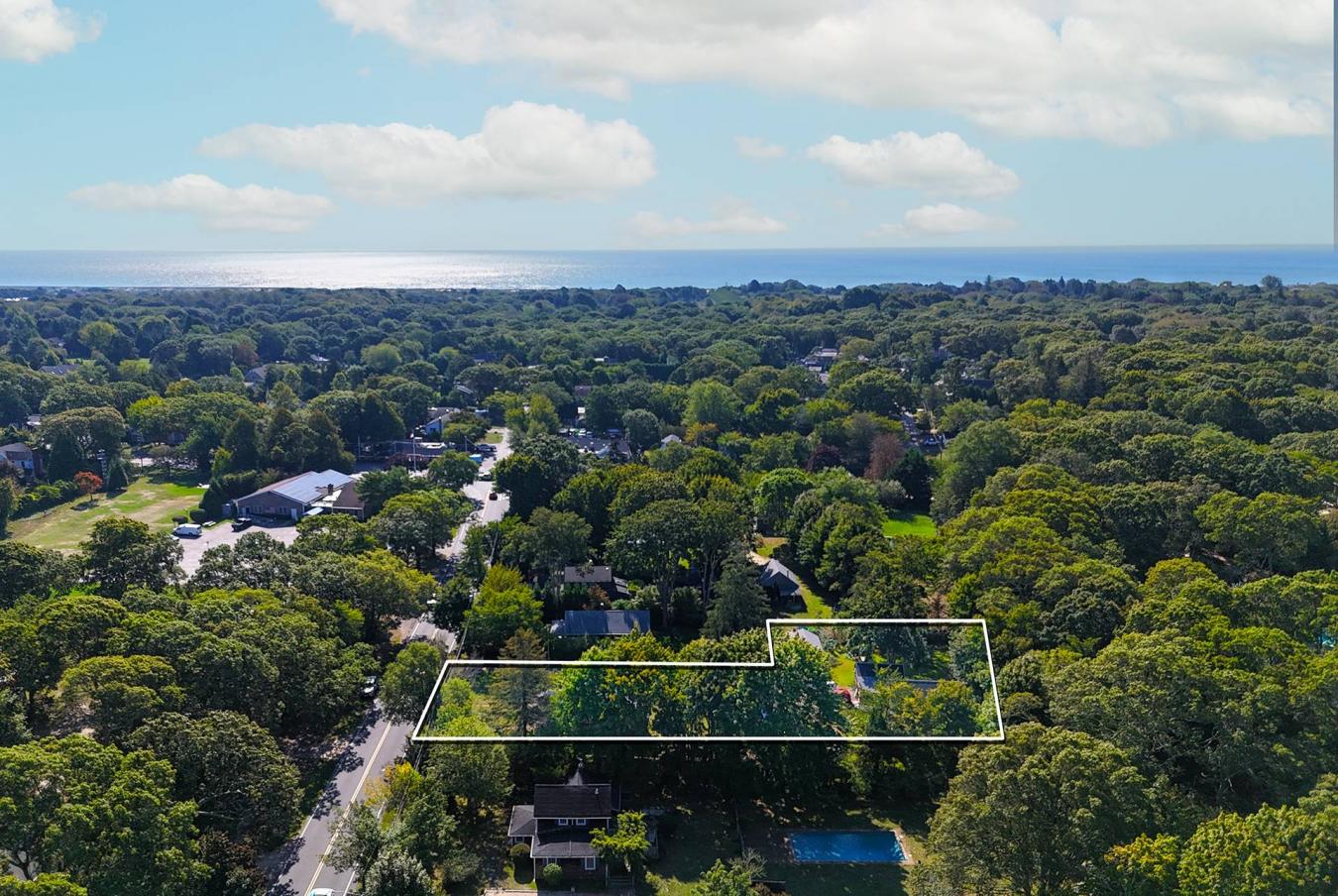 East Hampton, New York, 11930, United States, 6 Bedrooms Bedrooms, ,2 BathroomsBathrooms,Residential,For Sale,1952356