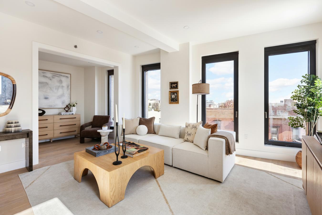 Williamsburg, New York, 11211, United States, 2 Bedrooms Bedrooms, ,2 BathroomsBathrooms,Residential,For Sale,1952352