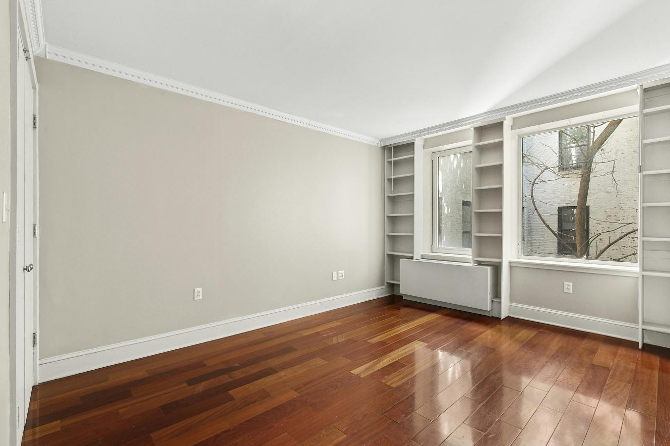 Harlem, New York, 10026, United States, 3 Bedrooms Bedrooms, ,2 BathroomsBathrooms,Residential,For Sale,1964663