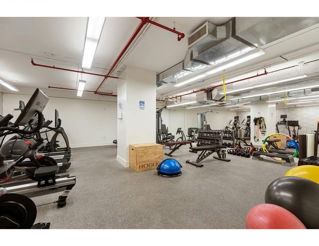 Chelsea, New York, 10011, United States, 1 Bedroom Bedrooms, ,1 BathroomBathrooms,Residential,For Sale,1952349