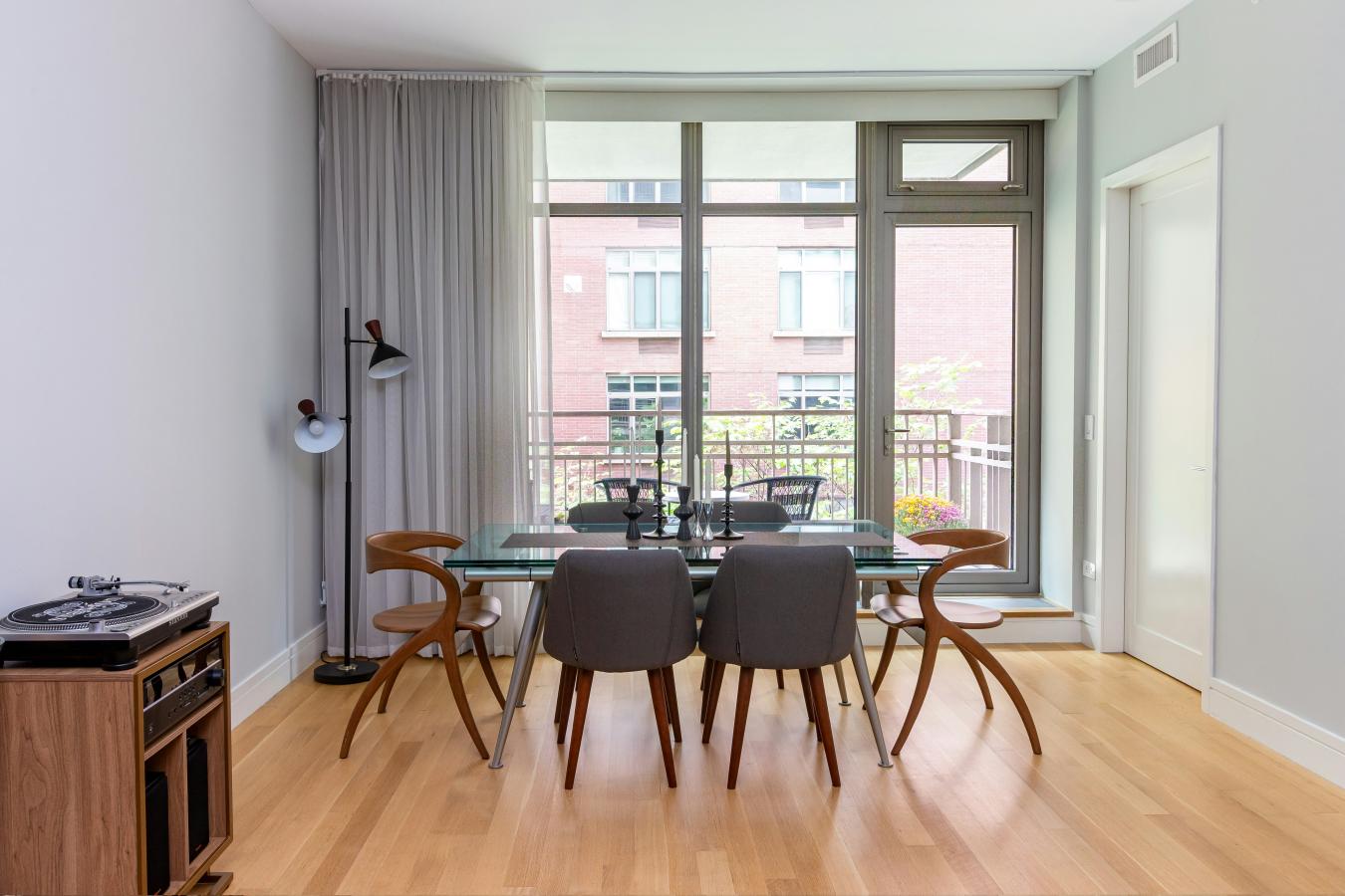 Chelsea, New York, 10011, United States, 1 Bedroom Bedrooms, ,1 BathroomBathrooms,Residential,For Sale,1952349