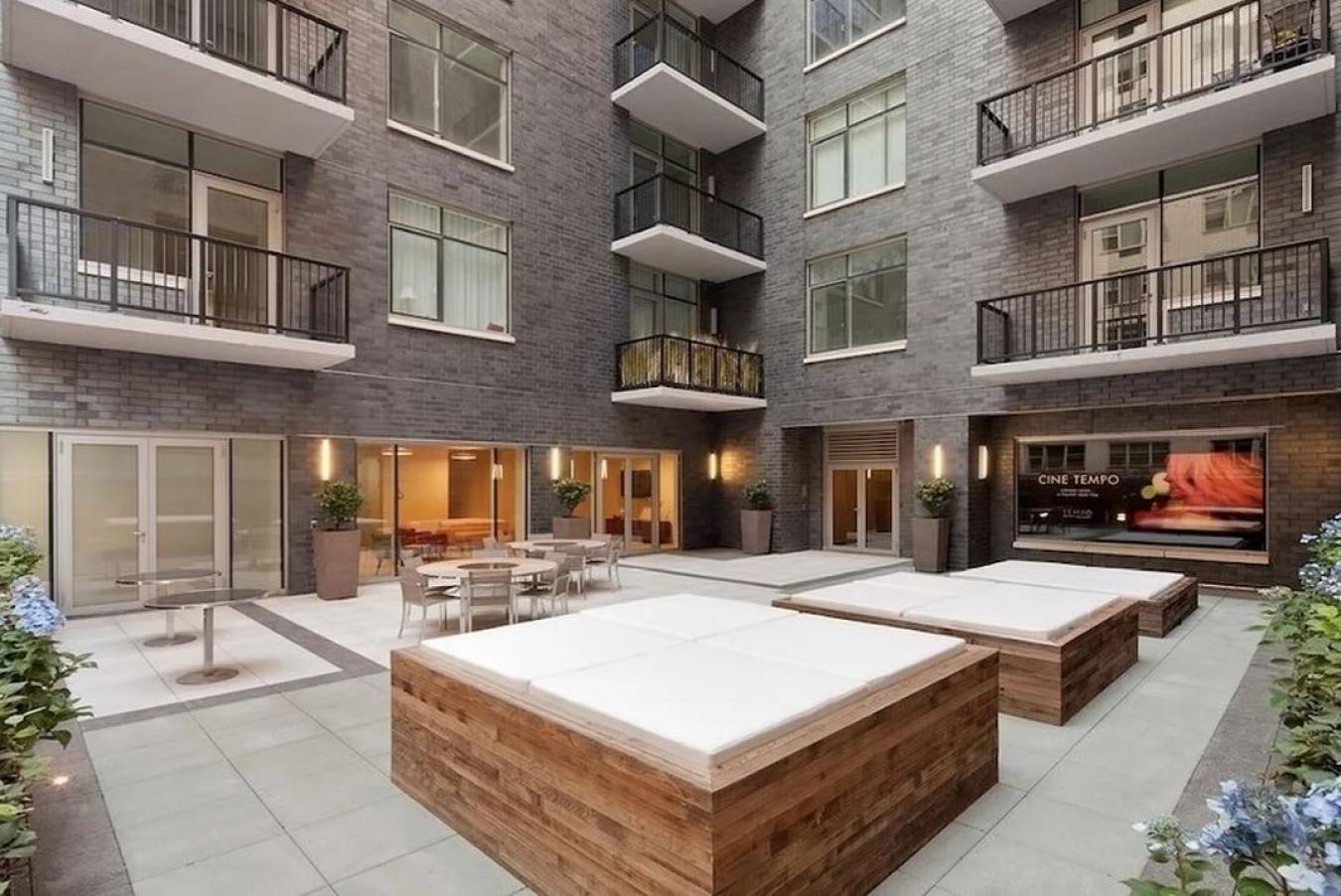 Gramercy Park, New York, 10010, United States, 1 Bedroom Bedrooms, ,1 BathroomBathrooms,Residential,For Sale,1952347