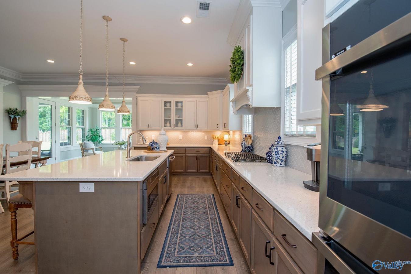 Huntsville, MADISON, 35811, United States, 4 Bedrooms Bedrooms, ,4 BathroomsBathrooms,Residential,For Sale,1952556