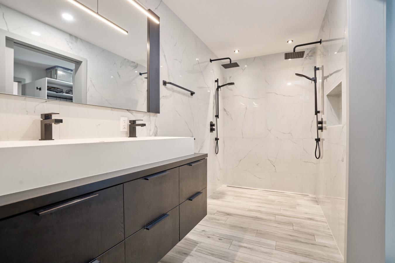 Ascot Corner, QC, J0B1A0, Canada, 4 Bedrooms Bedrooms, ,3 BathroomsBathrooms,Residential,For Sale,1952554