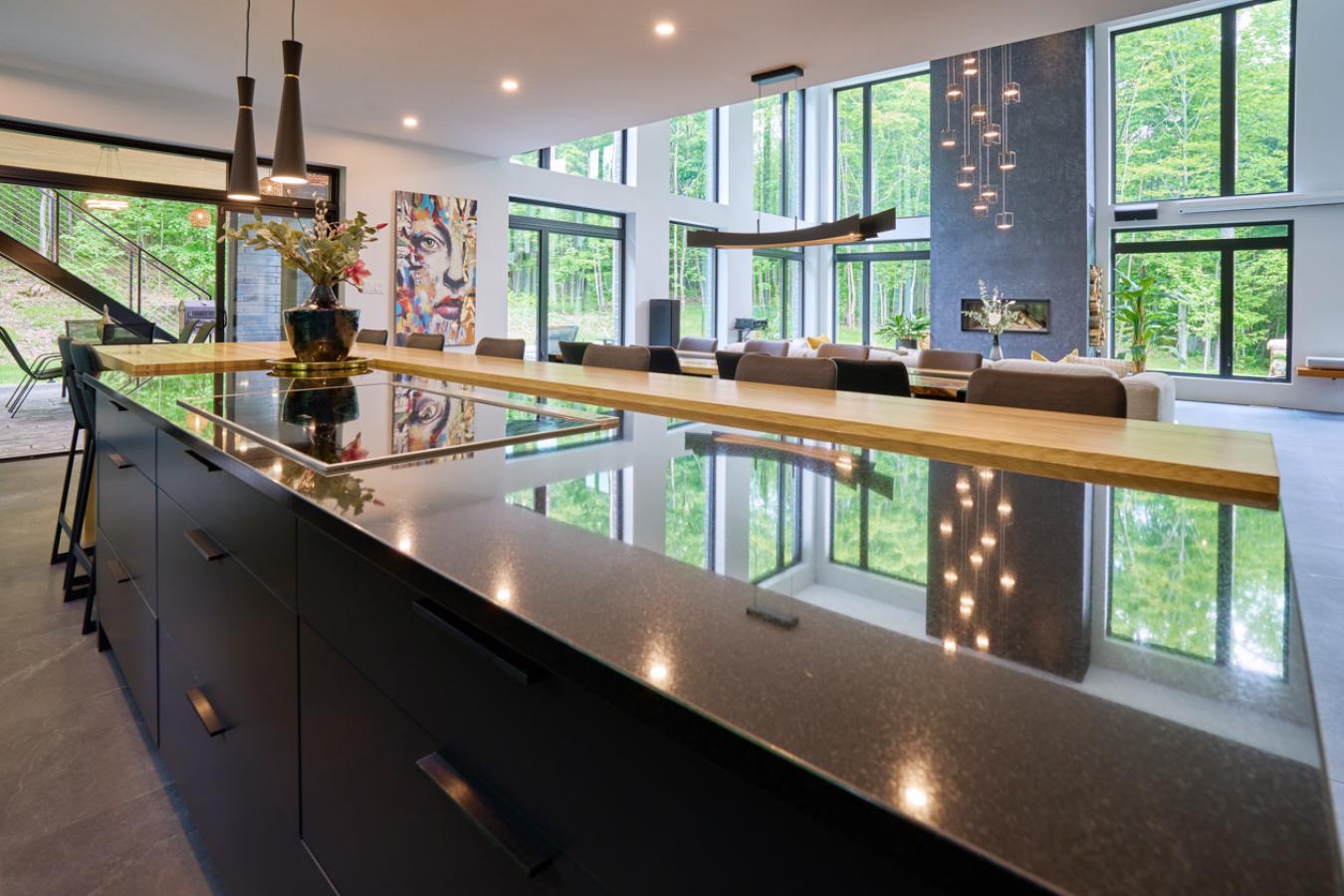 Ascot Corner, QC, J0B1A0, Canada, 4 Bedrooms Bedrooms, ,3 BathroomsBathrooms,Residential,For Sale,1952554