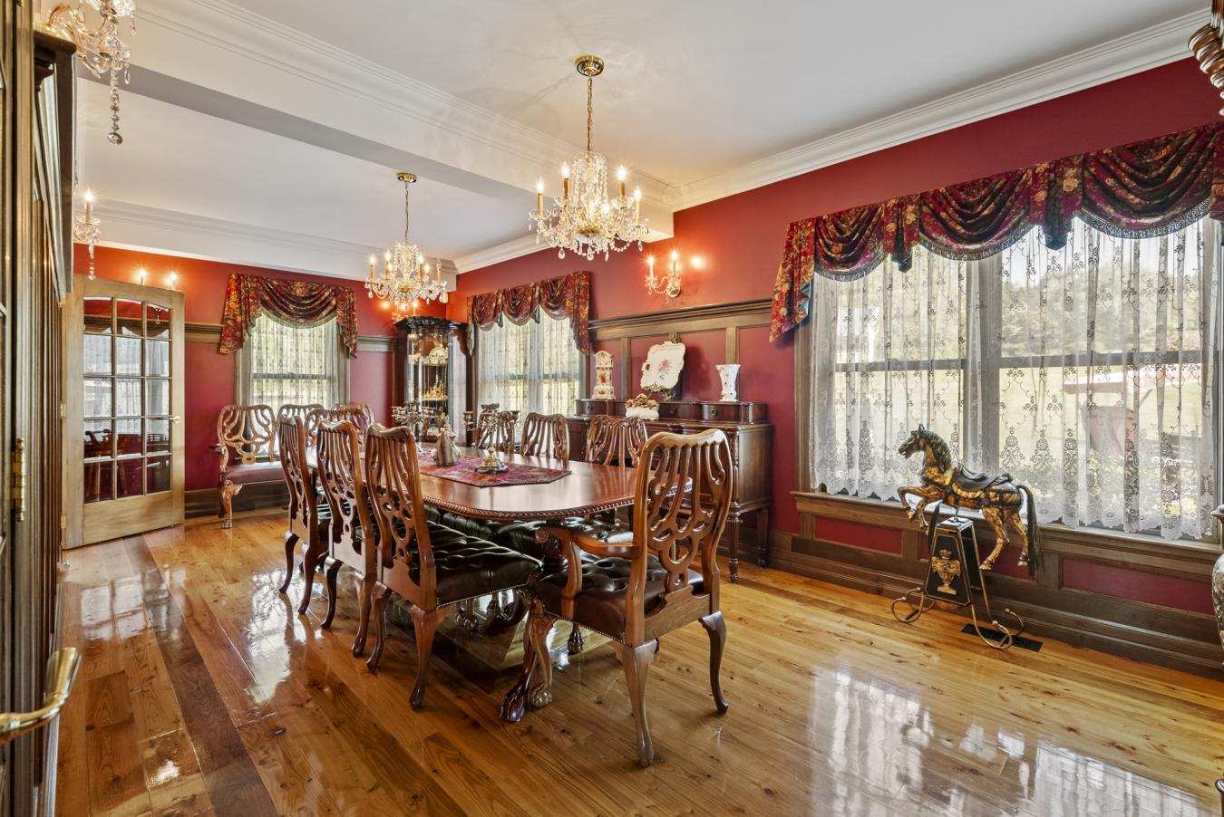 Sherbrooke, QC, J1N 0E4, Canada, 6 Bedrooms Bedrooms, ,3 BathroomsBathrooms,Residential,For Sale,1952555