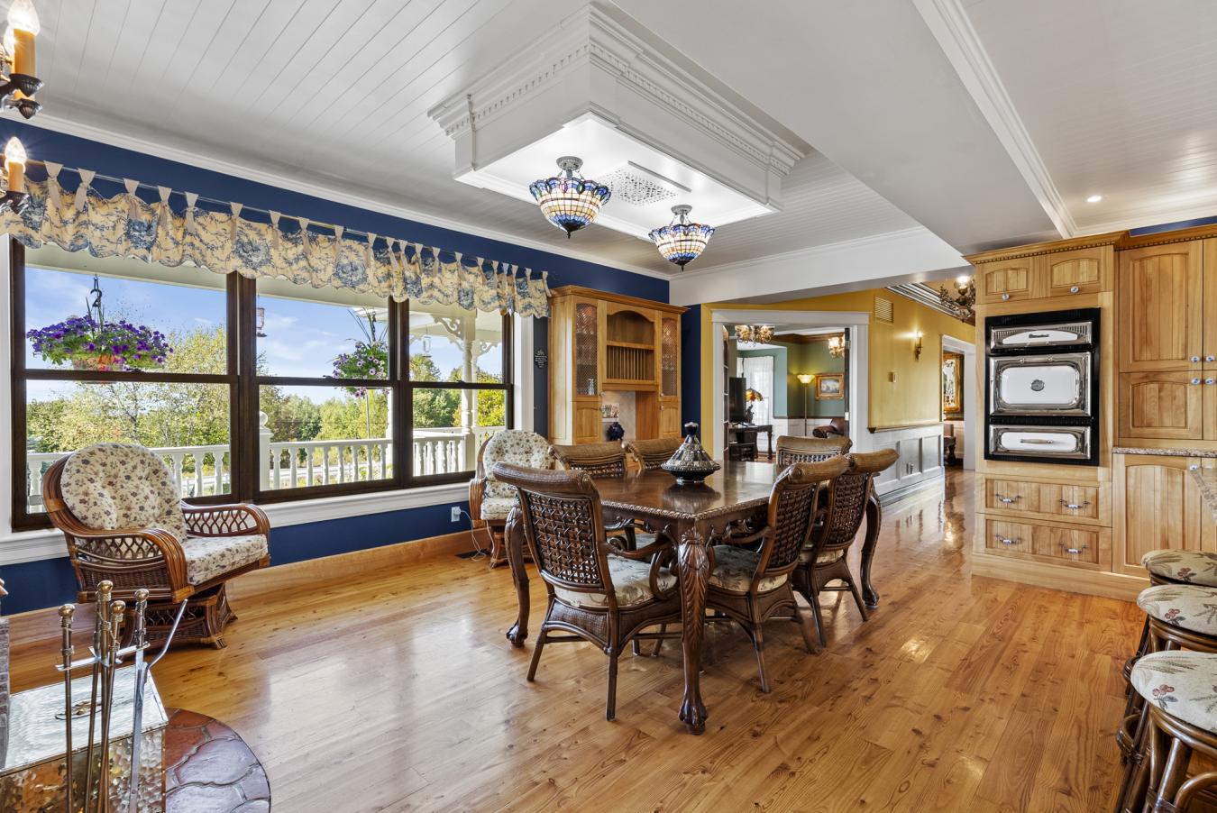 Sherbrooke, QC, J1N 0E4, Canada, 6 Bedrooms Bedrooms, ,3 BathroomsBathrooms,Residential,For Sale,1952555