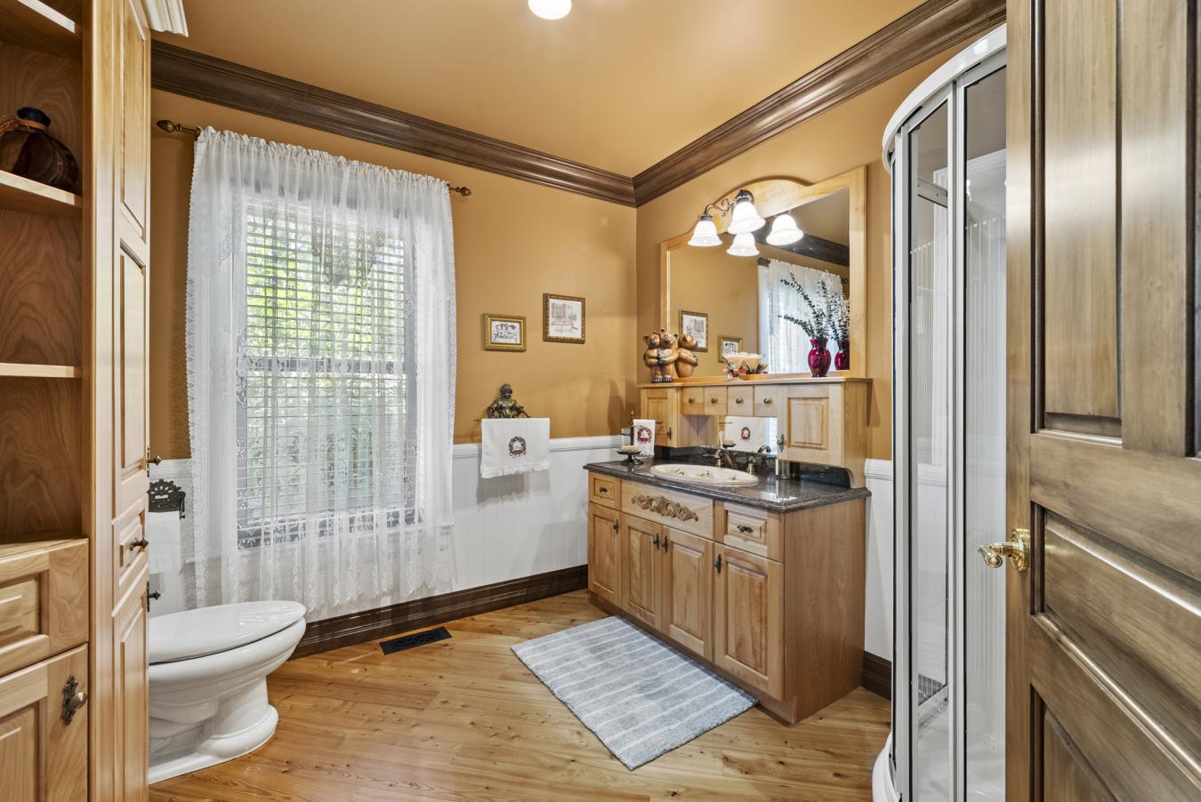 Sherbrooke, QC, J1N 0E4, Canada, 6 Bedrooms Bedrooms, ,3 BathroomsBathrooms,Residential,For Sale,1952555