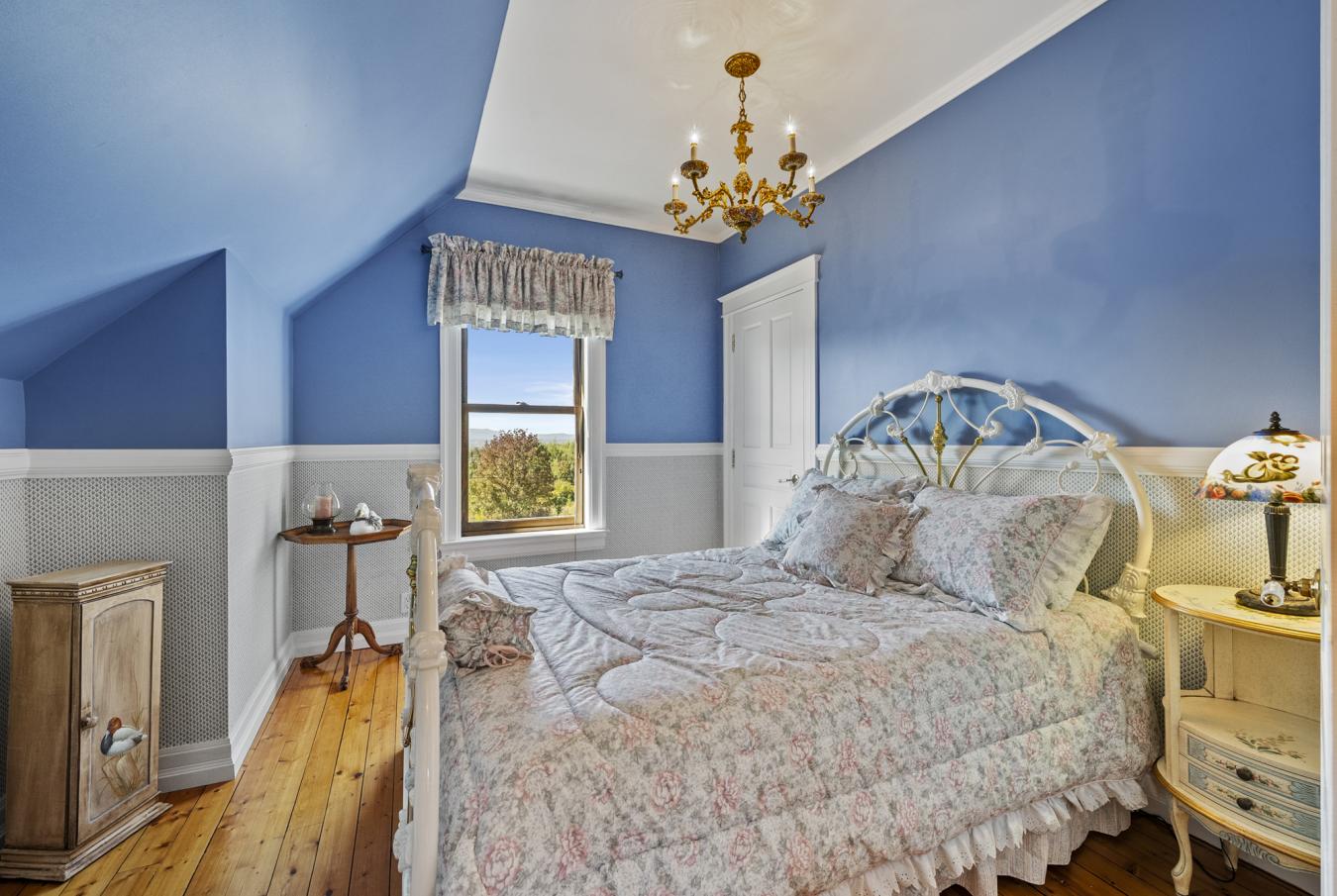 Sherbrooke, QC, J1N 0E4, Canada, 6 Bedrooms Bedrooms, ,3 BathroomsBathrooms,Residential,For Sale,1952555