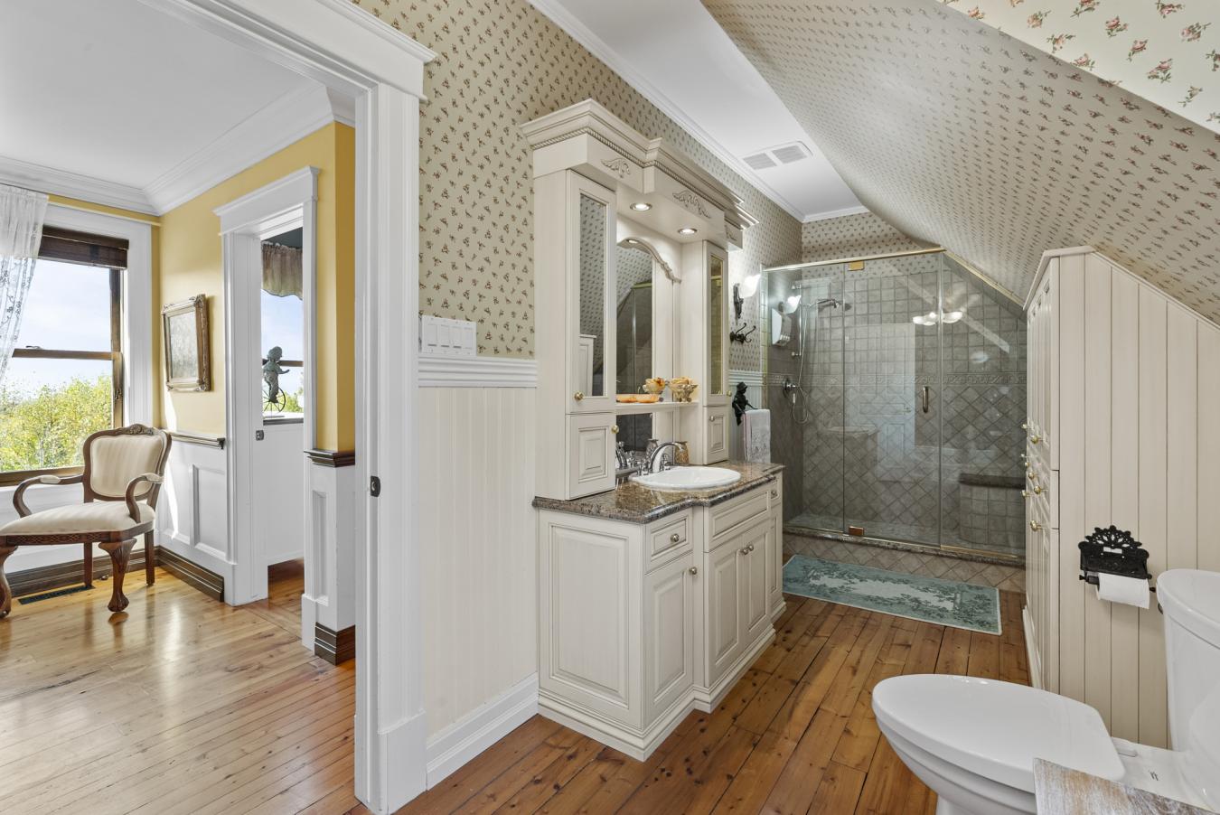 Sherbrooke, QC, J1N 0E4, Canada, 6 Bedrooms Bedrooms, ,3 BathroomsBathrooms,Residential,For Sale,1952555