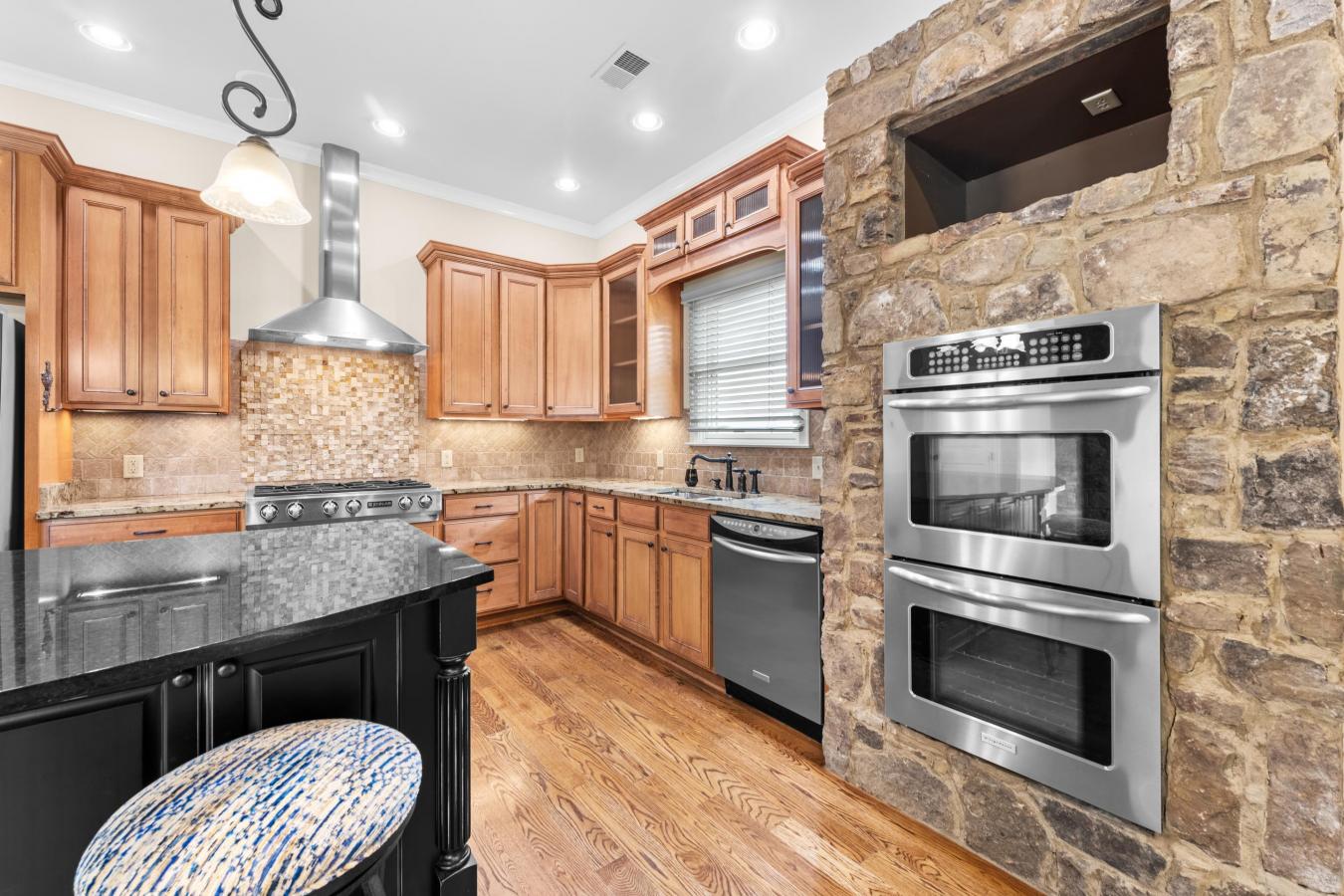 Unincorporated, Shelby, 38125, United States, 5 Bedrooms Bedrooms, ,4 BathroomsBathrooms,Residential,For Sale,1952553