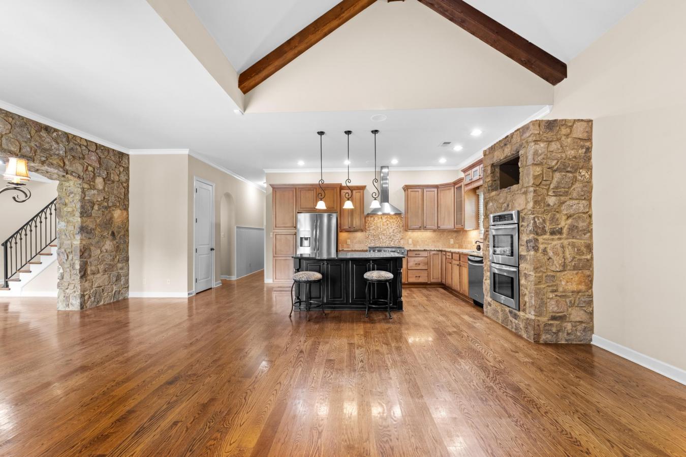 Unincorporated, Shelby, 38125, United States, 5 Bedrooms Bedrooms, ,4 BathroomsBathrooms,Residential,For Sale,1952553