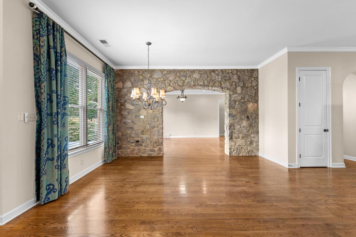 Unincorporated, Shelby, 38125, United States, 5 Bedrooms Bedrooms, ,4 BathroomsBathrooms,Residential,For Sale,1952553