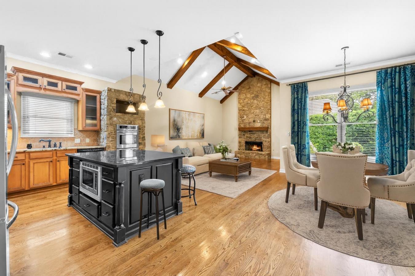 Unincorporated, Shelby, 38125, United States, 5 Bedrooms Bedrooms, ,4 BathroomsBathrooms,Residential,For Sale,1952553