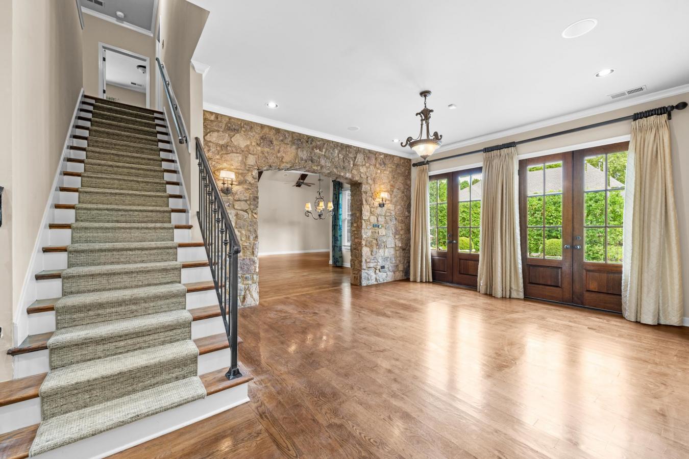 Unincorporated, Shelby, 38125, United States, 5 Bedrooms Bedrooms, ,4 BathroomsBathrooms,Residential,For Sale,1952553