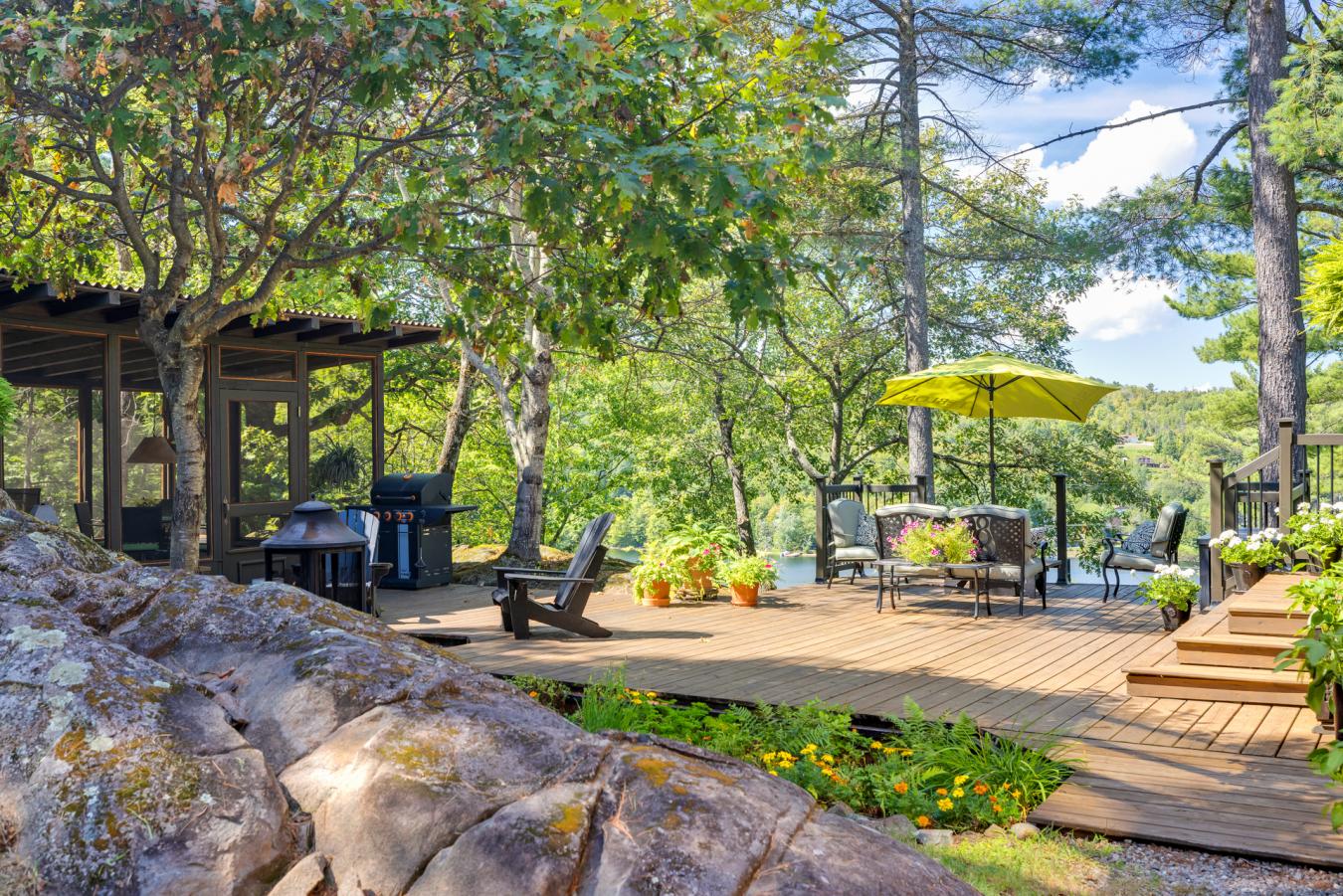 Val-des-Monts, QC, J8N2M2, Canada, 3 Bedrooms Bedrooms, ,2 BathroomsBathrooms,Residential,For Sale,1952552