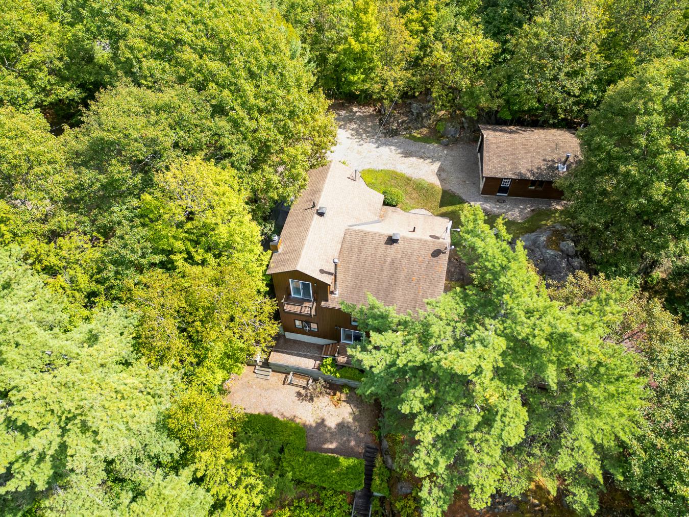 Val-des-Monts, QC, J8N2M2, Canada, 3 Bedrooms Bedrooms, ,2 BathroomsBathrooms,Residential,For Sale,1952552