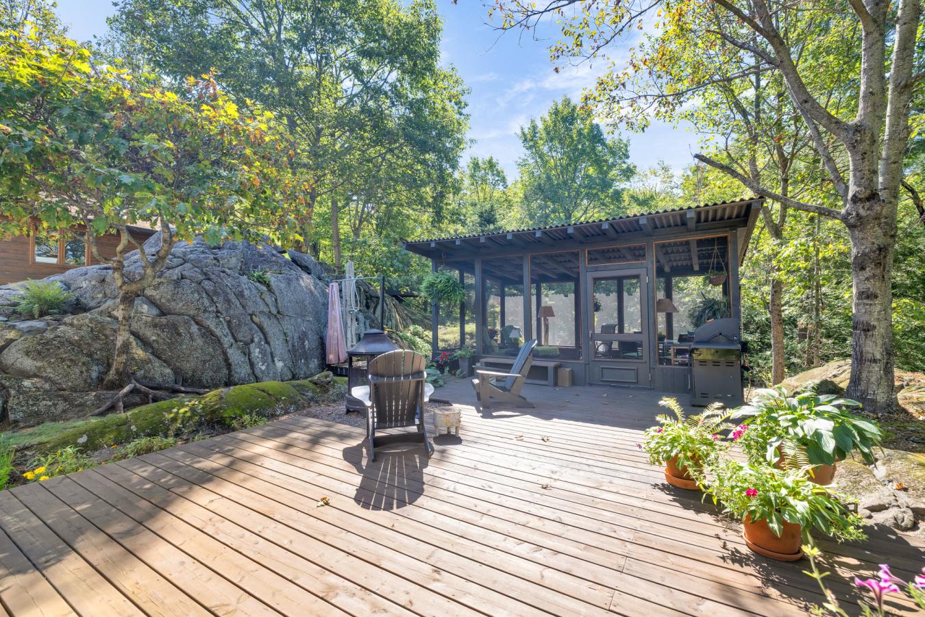 Val-des-Monts, QC, J8N2M2, Canada, 3 Bedrooms Bedrooms, ,2 BathroomsBathrooms,Residential,For Sale,1952552