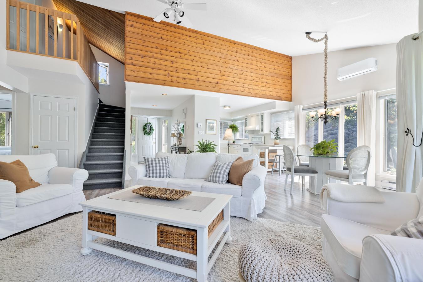 Val-des-Monts, QC, J8N2M2, Canada, 3 Bedrooms Bedrooms, ,2 BathroomsBathrooms,Residential,For Sale,1952552