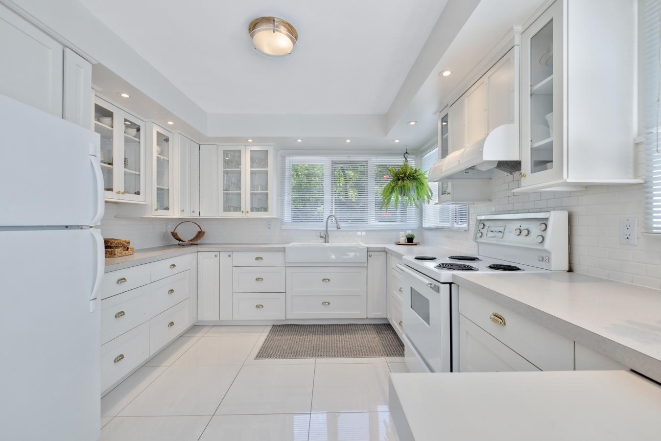 Val-des-Monts, QC, J8N2M2, Canada, 3 Bedrooms Bedrooms, ,2 BathroomsBathrooms,Residential,For Sale,1952552