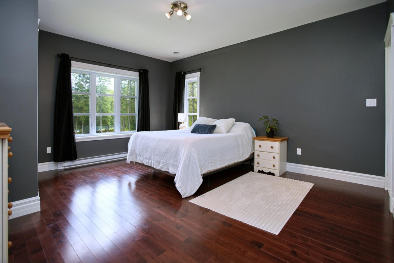 Cookshire-Eaton, QC, J0B1M0, Canada, 4 Bedrooms Bedrooms, ,2 BathroomsBathrooms,Residential,For Sale,1952550