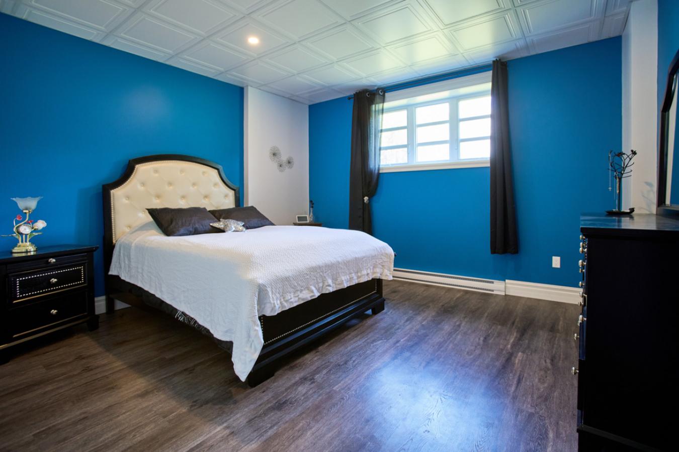 Cookshire-Eaton, QC, J0B1M0, Canada, 4 Bedrooms Bedrooms, ,2 BathroomsBathrooms,Residential,For Sale,1952550