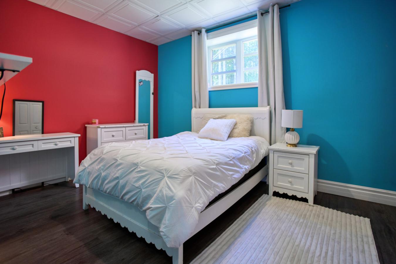 Cookshire-Eaton, QC, J0B1M0, Canada, 4 Bedrooms Bedrooms, ,2 BathroomsBathrooms,Residential,For Sale,1952550