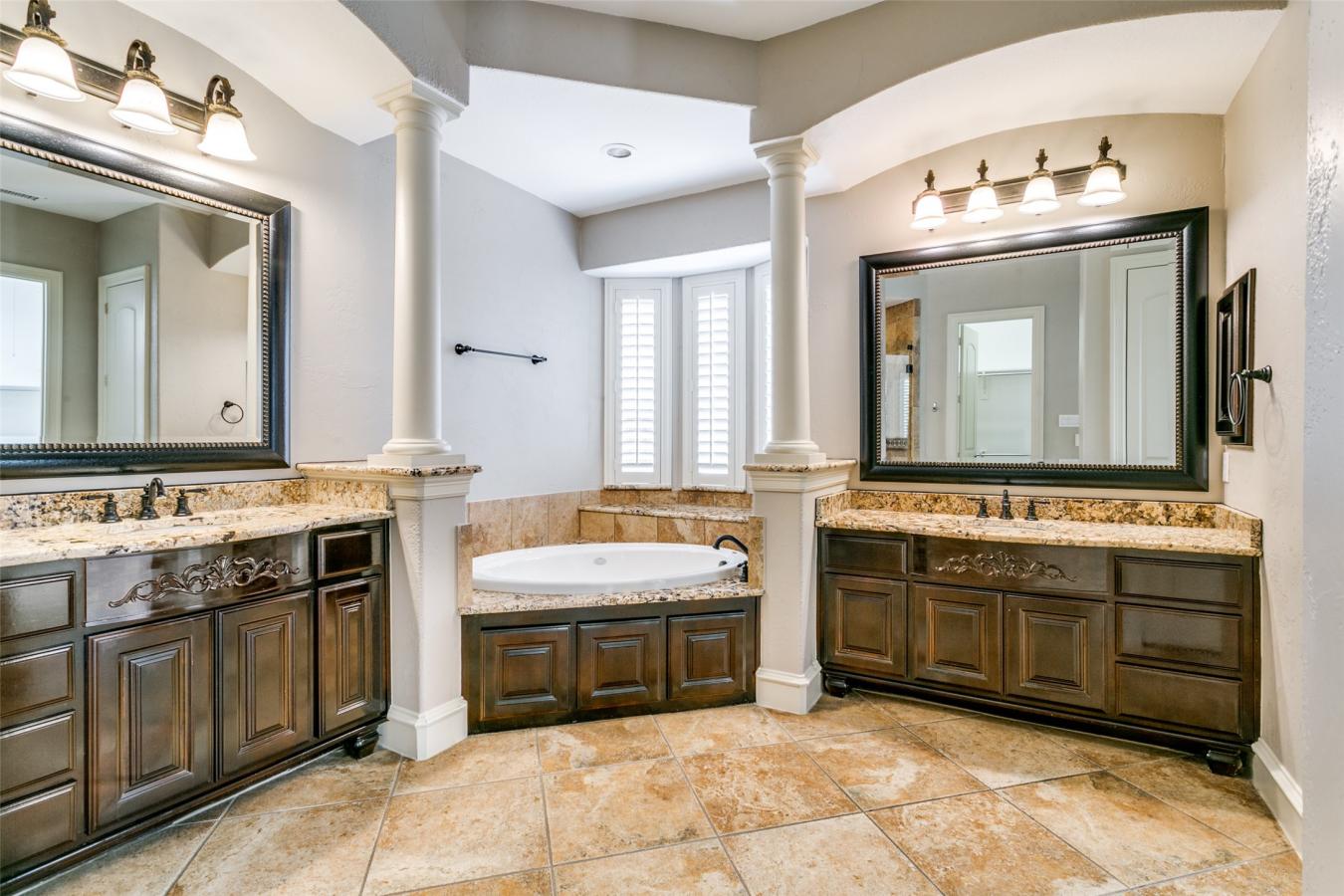 The Colony, Denton, 75056, United States, 5 Bedrooms Bedrooms, ,5 BathroomsBathrooms,Residential,For Sale,1952547