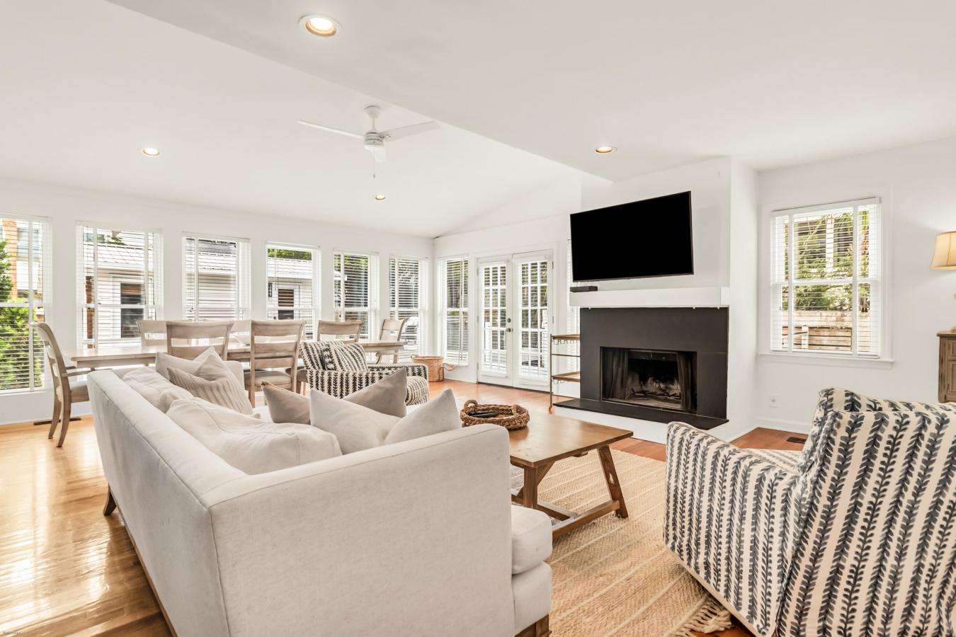 Isle of Palms, Charleston, 29451, United States, 5 Bedrooms Bedrooms, ,4 BathroomsBathrooms,Residential,For Sale,1952544