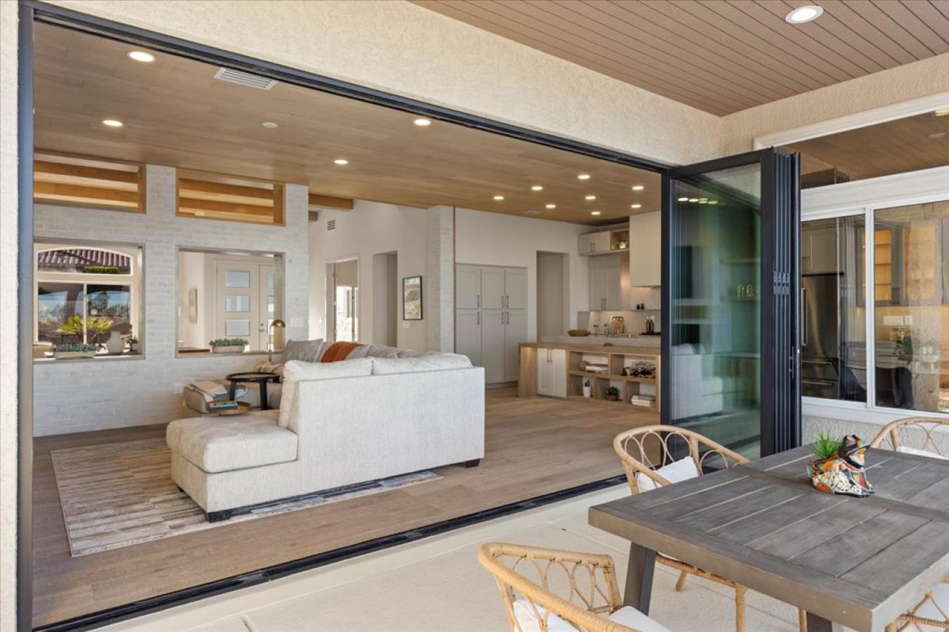 Las Vegas, Clark, 89134, United States, 3 Bedrooms Bedrooms, ,2 BathroomsBathrooms,Residential,For Sale,2009781